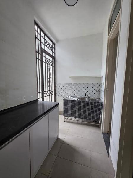 Rumah Kluster untuk Disewa di Eco Majestic (Semenyih) - Ethan Leong - Kitchen - PropertyGuru.com.my