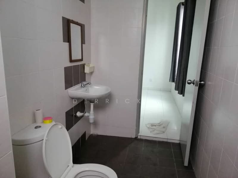 Condominium for Rent at The Golden Triangle Condominium - Derrick . - Bathroom - PropertyGuru.com.my