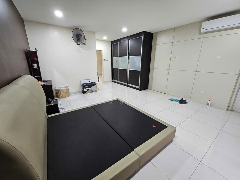Rumah Teres 2 Tingkat untuk Dijual di Taman Mutiara Rini (Skudai) - Alviss Tay - Bedroom - PropertyGuru.com.my