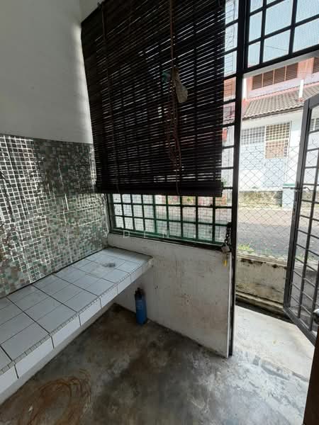 1-storey Terraced House for Sale in Taman Molek (Johor Bahru) - Jayden Neo - Exterior - PropertyGuru.com.my