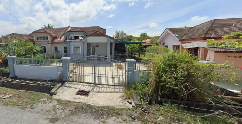 Semi-Detached House for Sale in Sungai Pelek (Selangor) - Fifi Natasya - Exterior - PropertyGuru.com.my