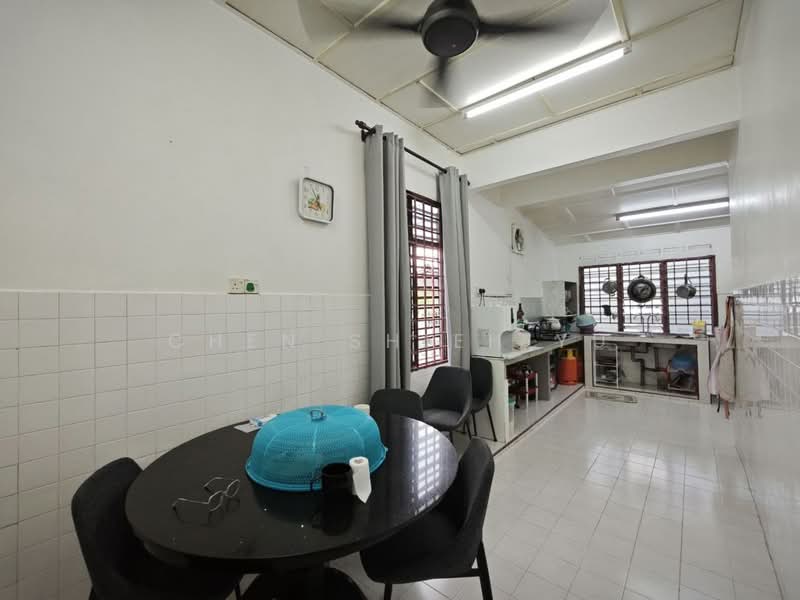1-storey Terraced House for Sale in Taman Skudai Baru (Skudai) - Chen Shieh Yu - Kitchen - PropertyGuru.com.my