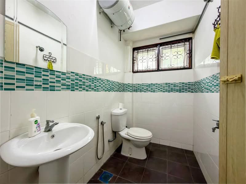 Rumah Teres 2 Tingkat untuk Dijual di SS14 (Subang Jaya) - Jeslyn Chua - Bathroom - PropertyGuru.com.my