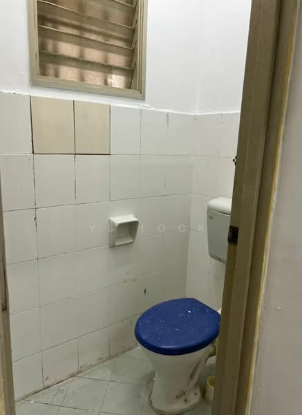 Flat for Sale at Desa Satu - YS Lock - Bathroom - PropertyGuru.com.my