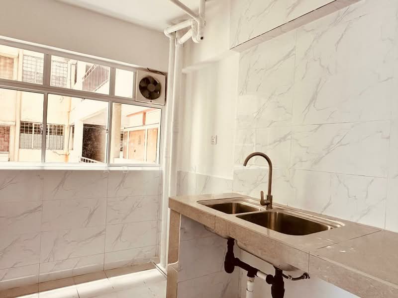 Pangsapuri untuk Dijual di Abadi Indah - Adeline Teh - Kitchen - PropertyGuru.com.my