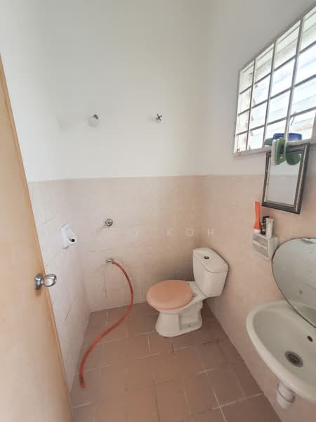 2-storey Terraced House for Sale in TAMAN PUCHONG UTAMA (Puchong) - Leo Koh - Bathroom - PropertyGuru.com.my