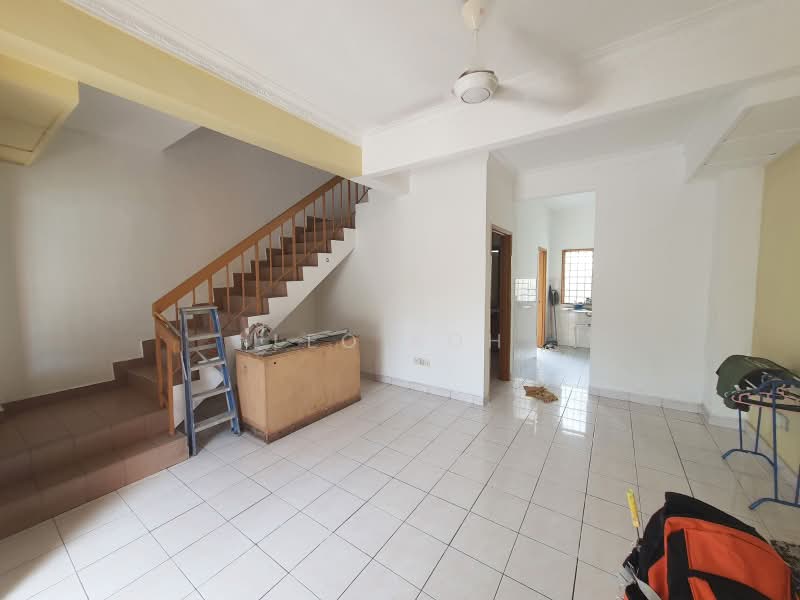 2-storey Terraced House for Sale in TAMAN PUCHONG UTAMA (Puchong) - Leo Koh - Living Room - PropertyGuru.com.my