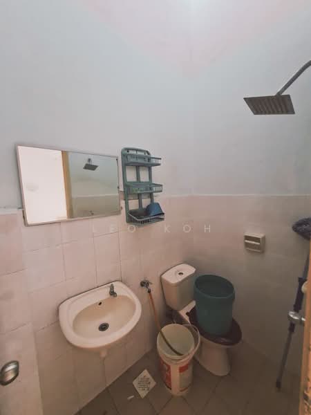 2-storey Terraced House for Sale in TAMAN PUCHONG UTAMA (Puchong) - Leo Koh - Bathroom - PropertyGuru.com.my