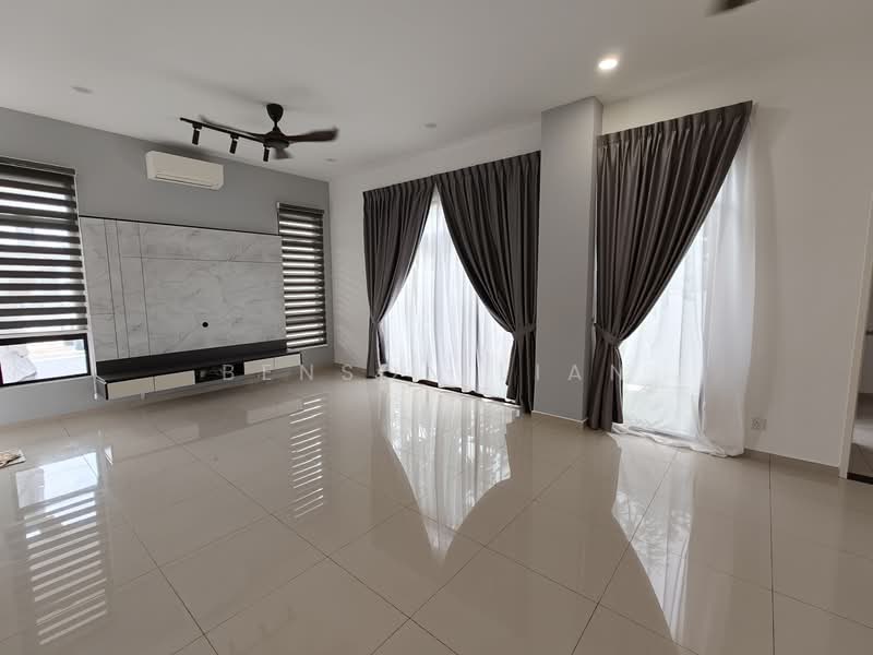 Semi-Detached House for Rent in Puncak Alam (Selangor) - Benson Lian - Living Room - PropertyGuru.com.my