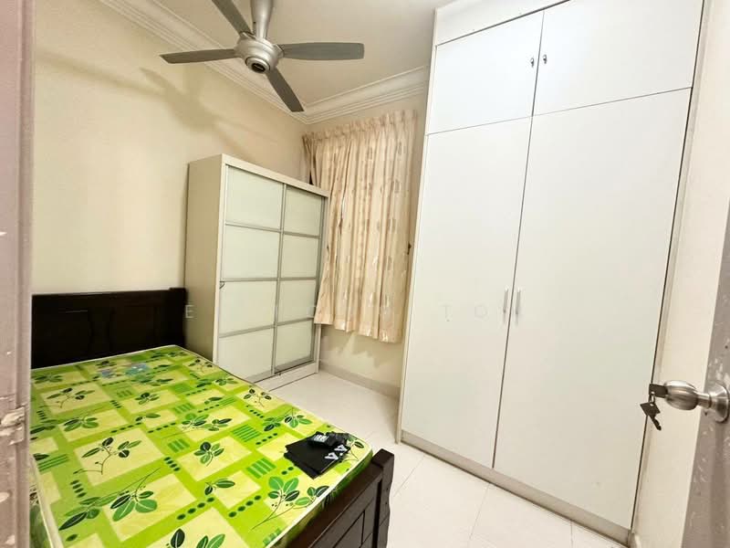 Pangsapuri untuk Dijual di Kipark Apartment - Ee Fong Toh - Bedroom - PropertyGuru.com.my