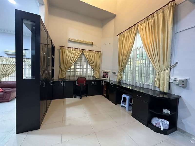 Rumah Berkembar untuk Dijual di Taman Song Choon (Ipoh) - Hon Liang Tan - Study - PropertyGuru.com.my