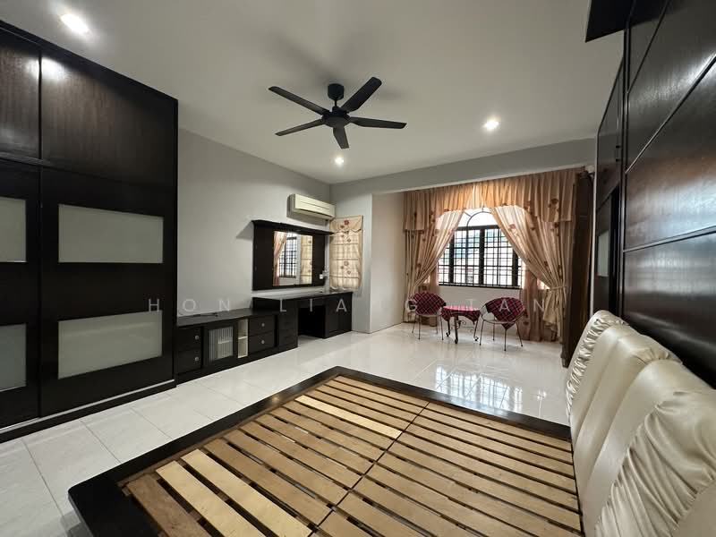 Rumah Berkembar untuk Dijual di Taman Song Choon (Ipoh) - Hon Liang Tan - Bedroom - PropertyGuru.com.my