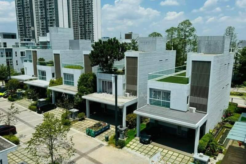Bungalow for Rent in Lakefront Villa (Cyberjaya) - Haleem Mazlan - Exterior - PropertyGuru.com.my