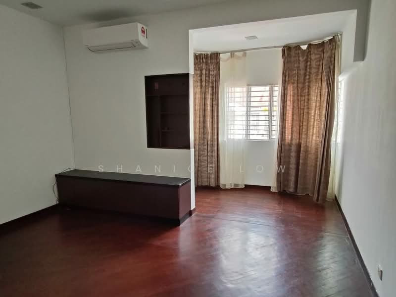 Rumah Teres 2-Tingkat untuk Dijual di Bandar Puteri Puchong (Puchong) - Shanice Low - Living Room - PropertyGuru.com.my