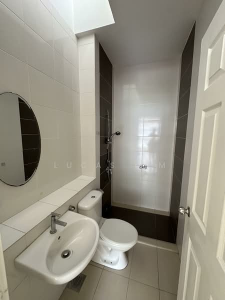 Rumah Teres 2 Tingkat untuk Disewa di Desa Parkcity (Kuala Lumpur) - Lucas Lim - Bathroom - PropertyGuru.com.my