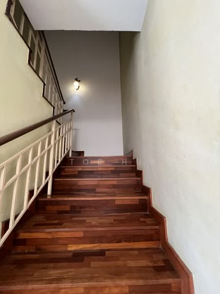 Rumah Teres untuk Dijual di Kota Kemuning (Shah Alam) - Victor Huang - Stairs - PropertyGuru.com.my