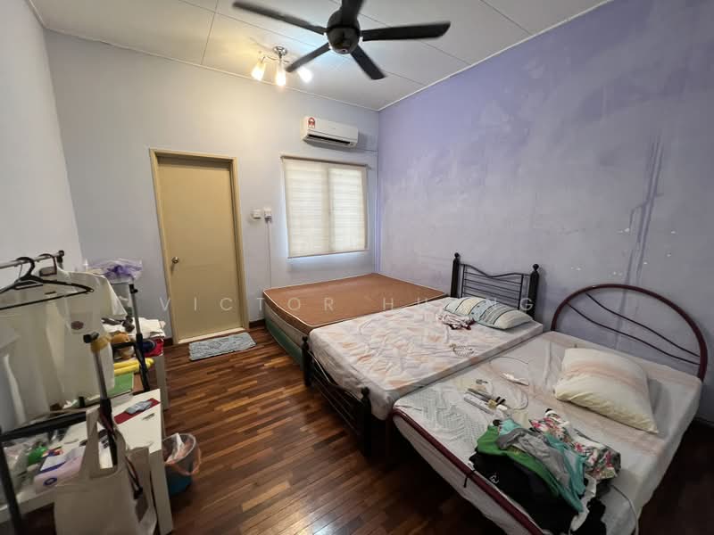 Rumah Teres untuk Dijual di Kota Kemuning (Shah Alam) - Victor Huang - Bedroom 3 - PropertyGuru.com.my