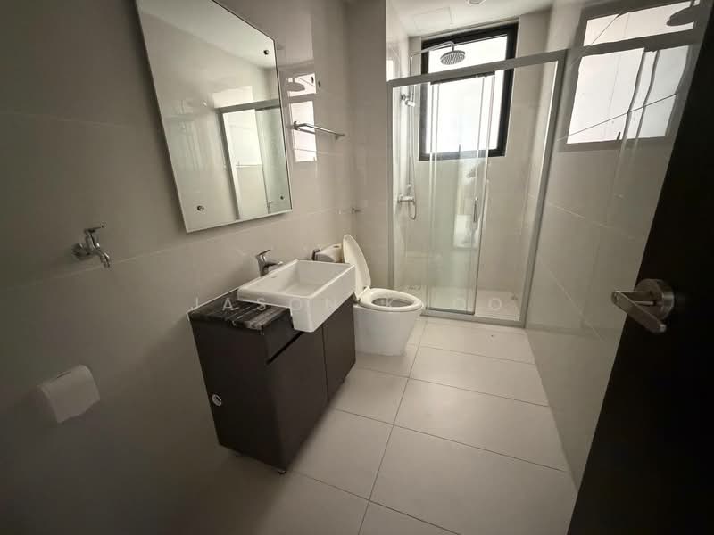 Condominium for Sale at Bay Point @ Country Garden Danga Bay - Jason Khoo - Bathroom - PropertyGuru.com.my