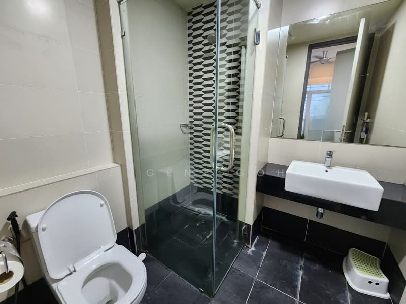 Servis Apartment untuk Disewa di Tiara Mutiara 2 - Eugene Goh - Master Bathroom - PropertyGuru.com.my