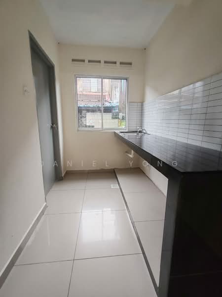 Rumah Teres 2 Tingkat untuk Dijual di Masai (Johor) - Daniel Yong - Kitchen - PropertyGuru.com.my
