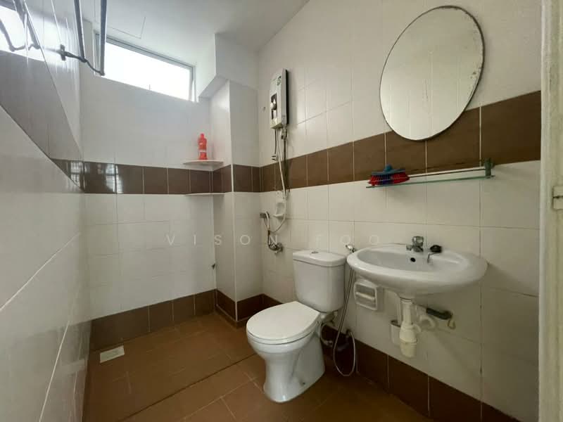 Pangsapuri untuk Dijual di Kipark Apartment - Vison Foo - Bathroom - PropertyGuru.com.my