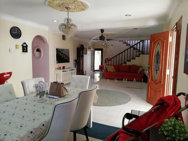 Bungalow for Sale in Bandar Baru Bangi (Selangor) - Shahidan Ismail - Living Room - PropertyGuru.com.my