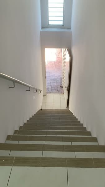Rumah Bandar untuk Dijual di Taman Putra Perdana (Puchong) - Shawn Tan - Entrance - PropertyGuru.com.my