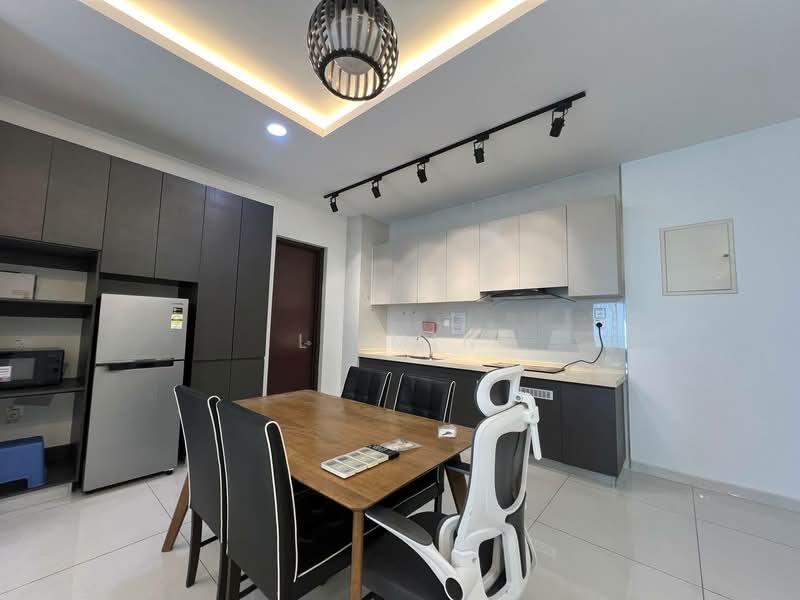 Condominium for Rent at Royal Strand @ Country Garden Danga Bay - Li Min - Kitchen - PropertyGuru.com.my