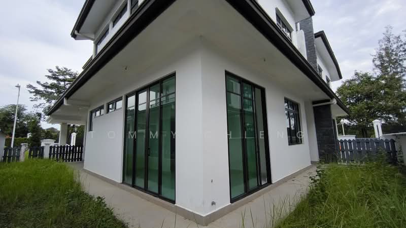 Rumah Berkembar untuk Dijual di Eco Majestic (Semenyih) - TOMMY CHIENG - Exterior - PropertyGuru.com.my