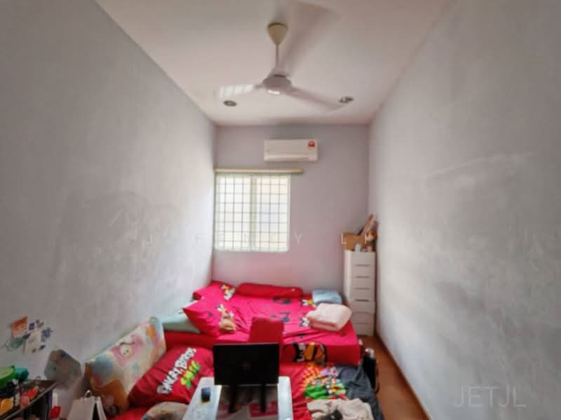 Townhouse for Sale in Taman Klang Utama (Kapar) - Jeffney Lim - Bedroom - PropertyGuru.com.my