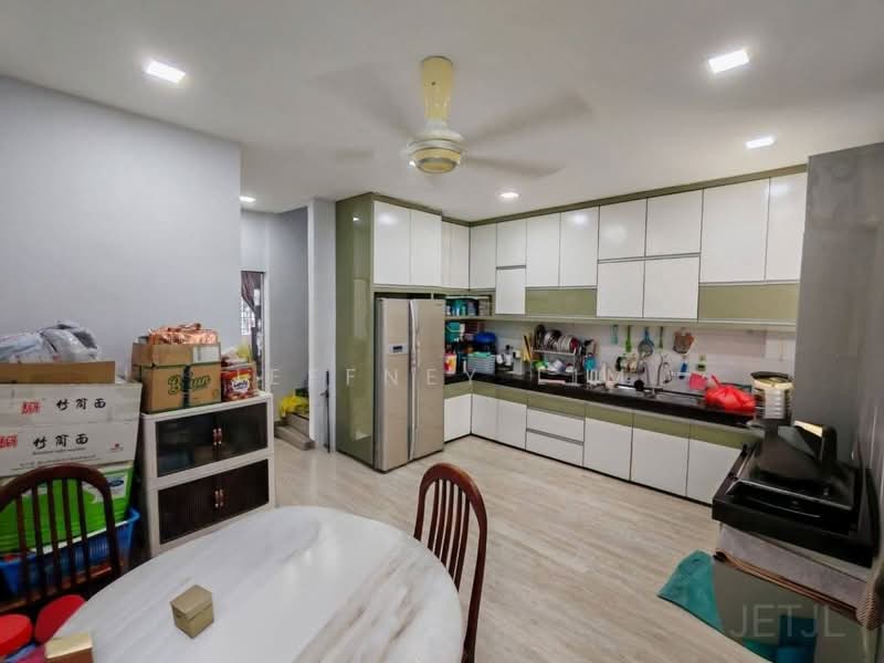 Townhouse for Sale in Taman Klang Utama (Kapar) - Jeffney Lim - Kitchen - PropertyGuru.com.my