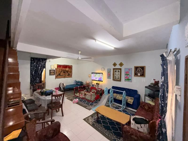 Rumah Teres 2 Tingkat untuk Dijual di Kuantan (Pahang) - Fazielawatie Ishak - Living Room - PropertyGuru.com.my