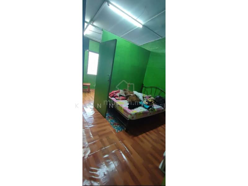 Apartment for Sale at Taman Serdang Jaya - Kenny Lai - Bedroom - PropertyGuru.com.my