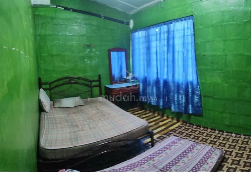 Apartment for Sale at Taman Serdang Jaya - Kenny Lai - Bedroom - PropertyGuru.com.my