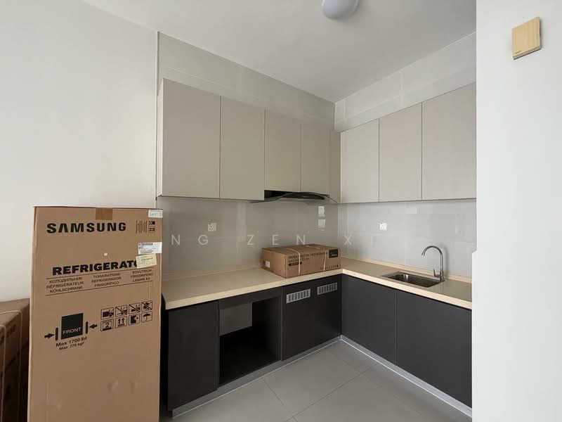Kondominium untuk Dijual di Bay Point @ Country Garden Danga Bay - NG ZEN XI - Kitchen - PropertyGuru.com.my