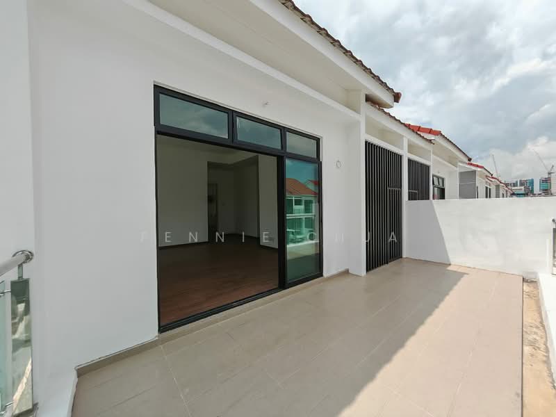 Cluster House for Sale in Kulai (Johor) - Fennie Chua - Exterior - PropertyGuru.com.my