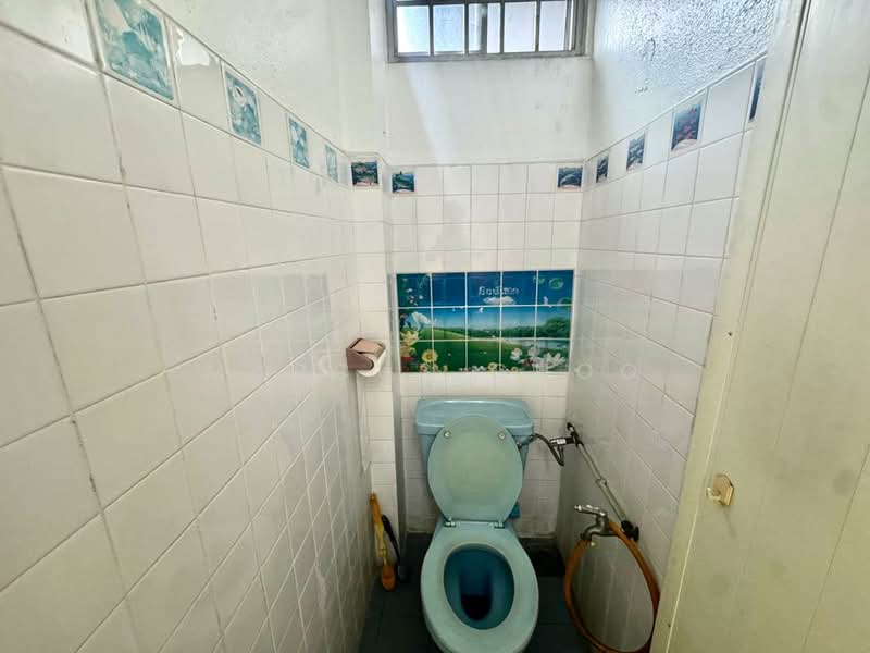 Rumah Flat untuk Dijual di Taman Pusaka - Marcus Choo - Bathroom - PropertyGuru.com.my