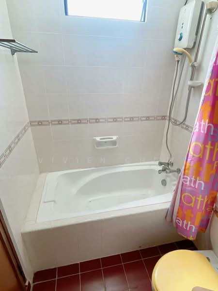 Kondominium untuk Dijual di Villa Ria - Vivien Chew - Bathroom - PropertyGuru.com.my