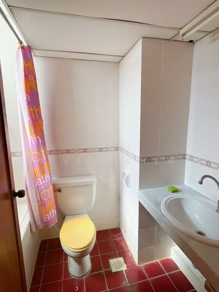 Kondominium untuk Dijual di Villa Ria - Vivien Chew - Bathroom - PropertyGuru.com.my