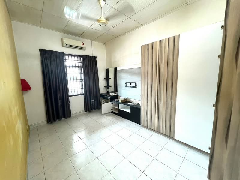 1-storey Terraced House for Rent in Taman Nusa Bestari 2 (Iskandar Puteri (Nusajaya)) - Joseph Wong - Bedroom - PropertyGuru.com.my