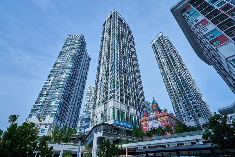 Servis Apartment untuk Dijual di i-SOHO @ i-City - Lisa Azila - Exterior - PropertyGuru.com.my