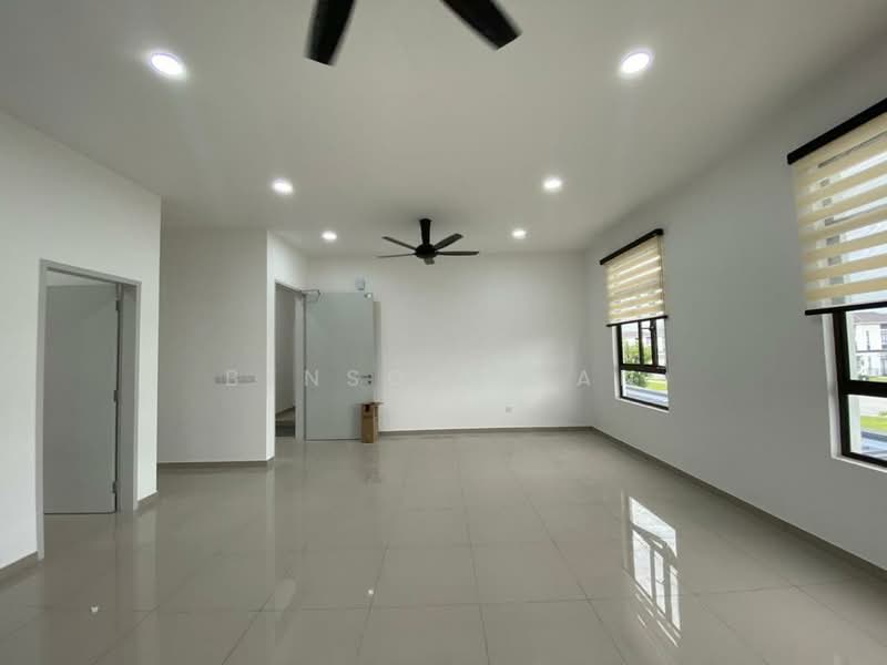 Rumah Bandar untuk Dijual di Eco Grandeur (Puncak Alam) - Benson Lian - Living Room - PropertyGuru.com.my