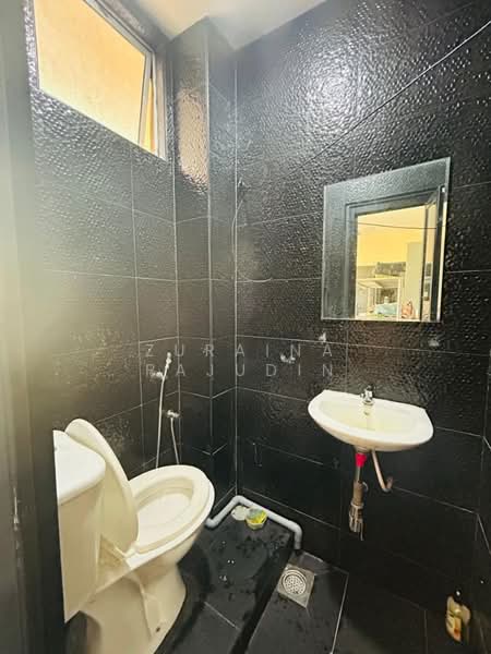 Office for Sale in Shah Alam (Selangor) - Zuraina Rajudin - Bathroom - PropertyGuru.com.my