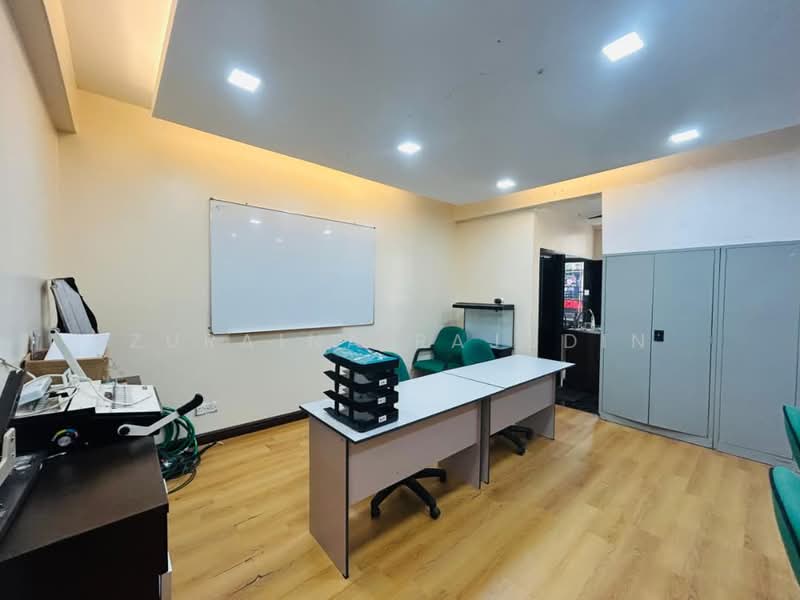 Office for Sale in Shah Alam (Selangor) - Zuraina Rajudin - Interior - PropertyGuru.com.my