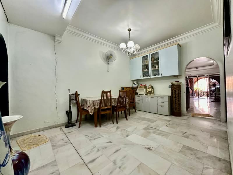 Semi-Detached House for Sale in Taman Abad (Johor Bahru) - June Tseng - Dining Room - PropertyGuru.com.my