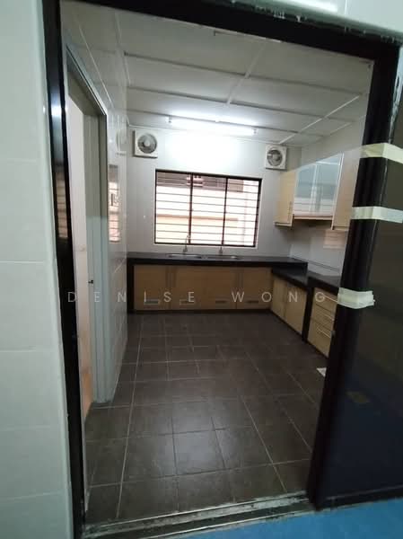 2.5-storey Terraced House for Sale in Kepong (Kuala Lumpur) - Denise Wong - Kitchen - PropertyGuru.com.my