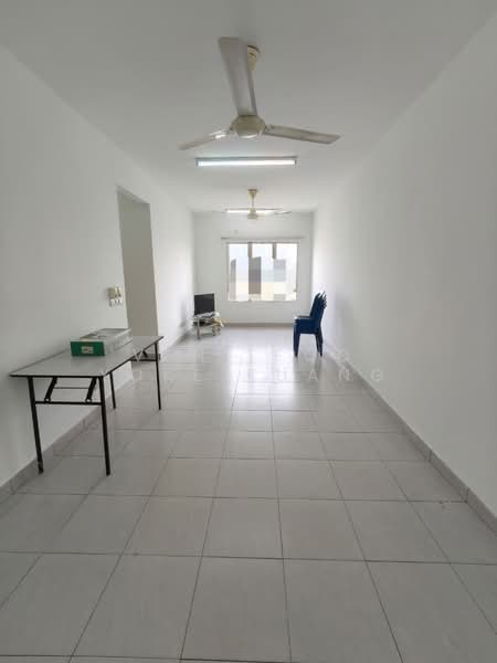 Apartment for Rent at Seri Intan Apartment - Veni Foo Yoke Fuang - Living Room - PropertyGuru.com.my