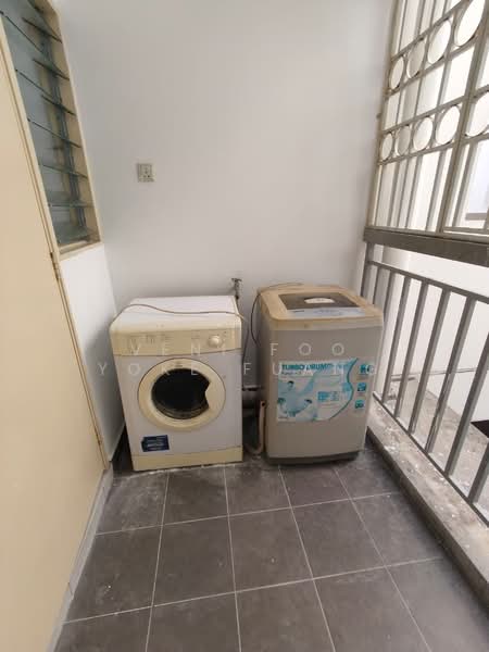 Apartment for Rent at Seri Intan Apartment - Veni Foo Yoke Fuang - Balcony - PropertyGuru.com.my