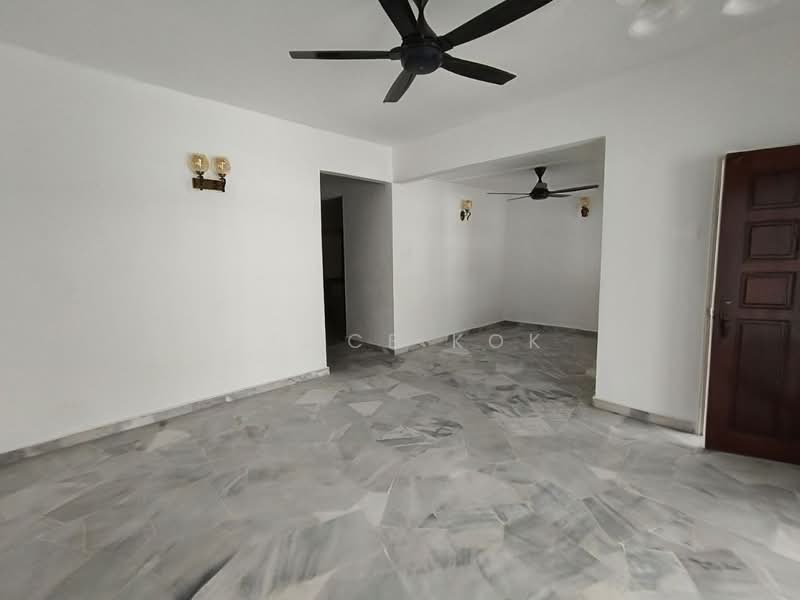 2-storey Terraced House for Sale in Usj 2 (Subang Jaya) - Joyce Kok - Living Room - PropertyGuru.com.my