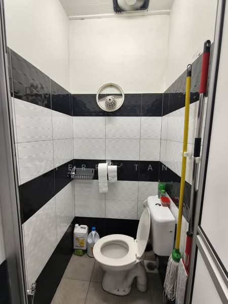 1-storey Terraced House for Sale in Taman Sri Kulai Baru (Kulai) - Terry Tan - Bathroom - PropertyGuru.com.my